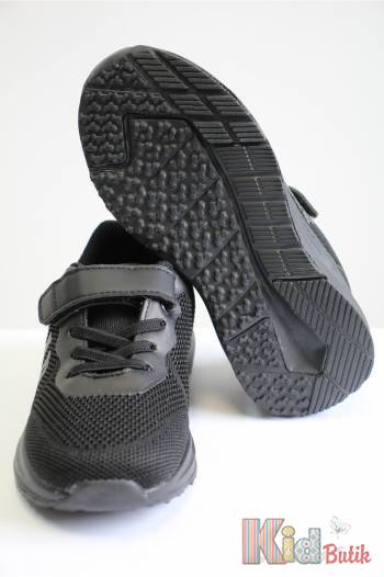 Купить Кроссовки черные с сеткой для мальчика Gap Gap25-GPK521210Чор на КидБутик Кроссовки черные с сеткой для мальчика Gap Gap25-GPK521210Чор