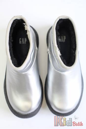 Купить Угги серебристые для девочки Gap Gap25-GPK521450 на КидБутик Угги серебристые для девочки Gap Gap25-GPK521450