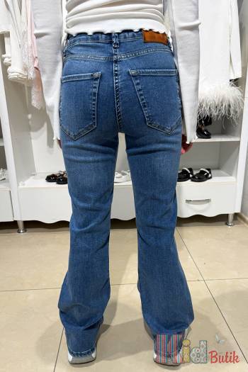 Купити Джинси кльош синього кольору для дівчинки A-yugi Jeans Аю25-44(9641) на КідБутік Джинси кльош синього кольору для дівчинки A-yugi Jeans Аю25-44(9641)