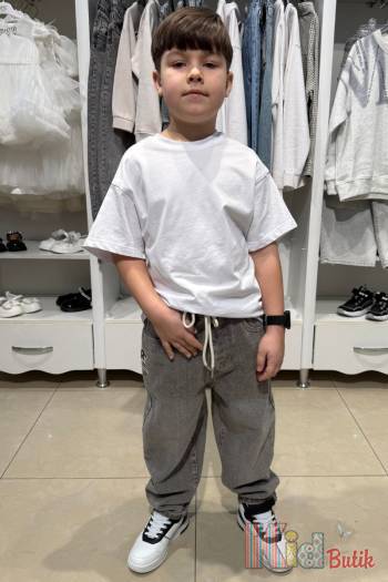 Купити Футболка біла для хлопчика A-yugi Jeans Аю25-34Бл(7251) на КідБутік Футболка біла для хлопчика A-yugi Jeans Аю25-34Бл(7251)
