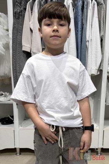 Купити Футболка біла для хлопчика A-yugi Jeans Аю25-34Бл(7251) на КідБутік Футболка біла для хлопчика A-yugi Jeans Аю25-34Бл(7251)