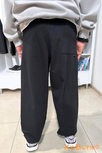 Купити Штани спортивні чорні для хлопчика A-yugi Jeans Аю25-39Чор на КідБутік Штани спортивні чорні для хлопчика A-yugi Jeans Аю25-39Чор