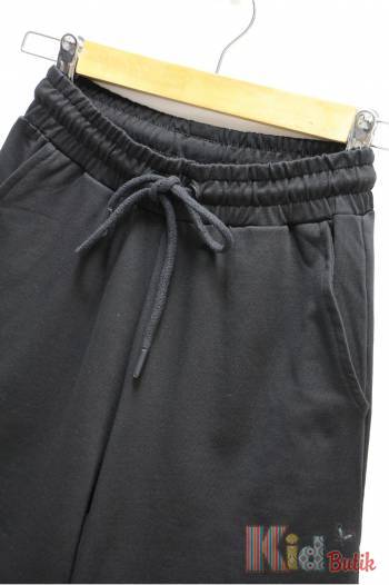 Купить Шорты палаццо черные трикотажные для мальчика A-yugi Jeans Аю25-43Чор(7206) на КидБутик Шорты палаццо черные трикотажные для мальчика A-yugi Jeans Аю25-43Чор(7206)