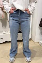 Купить Джинси клеш голубого цвета для девочки A-yugi Jeans Аю26-44Блак(9641) на КидБутик Джинси клеш голубого цвета для девочки A-yugi Jeans Аю26-44Блак(9641)