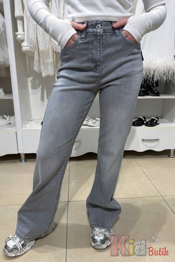 Купити Джинси кльош сірого кольору для дівчинки A-yugi Jeans Аю26-44Ср(9641) на КідБутік Джинси кльош сірого кольору для дівчинки A-yugi Jeans Аю26-44Ср(9641)