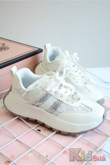 Купить Кроссовки молочные с кружевом для девочки Jong-Golf 26-C11864-6 на КидБутик Кроссовки молочные с кружевом для девочки Jong-Golf 26-C11864-6