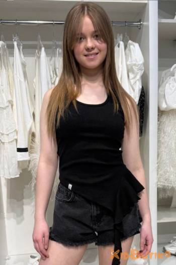 Купити Майка халтер чорна з асиметричним воланом Suzie Сю26-17ЧорTP055-Y6F22) на КідБутік Майка халтер чорна з асиметричним воланом Suzie Сю26-17ЧорTP055-Y6F22)