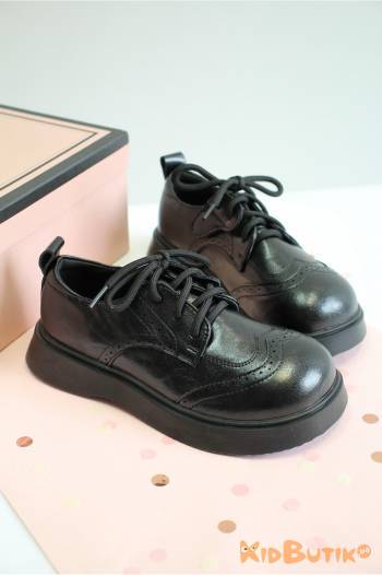 Купити Туфлі чорні на шнурівці для дівчинки Fasion Kids 26-520-1 Чор на КідБутік Туфлі чорні на шнурівці для дівчинки Fasion Kids 26-520-1 Чор