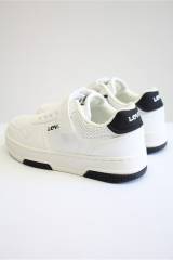 Купить Кроссовки белые со вставками Levi's Levi's Lv26-VMAV0010Sбіл/чор на КидБутик Кроссовки белые со вставками Levi's Levi's Lv26-VMAV0010Sбіл/чор