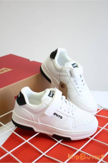 Купить Кроссовки белые со вставками Levi's Levi's Lv26-VMAV0010Sбіл/чор на КидБутик Кроссовки белые со вставками Levi's Levi's Lv26-VMAV0010Sбіл/чор